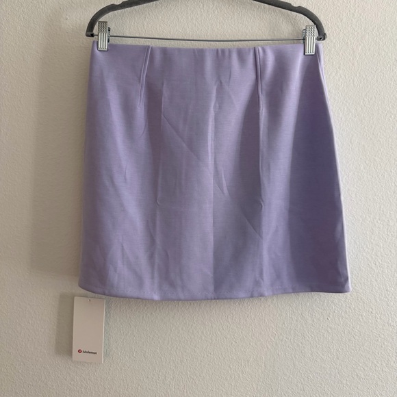 Lululemon Women’s Lavender Softstreme High Rise Mini Skirt Size Large NWT - Picture 5 of 7